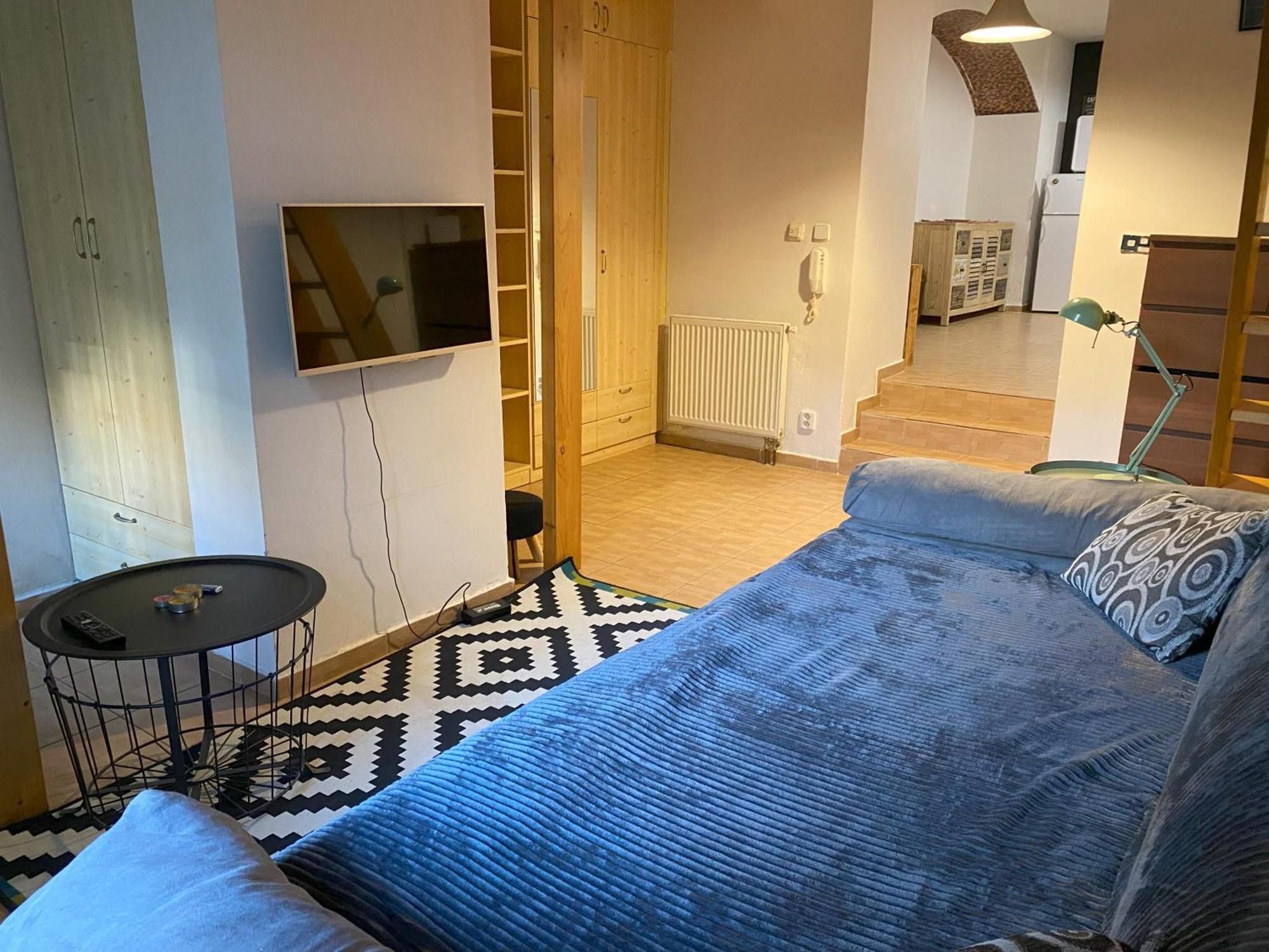 Cozy Garden Apartment In The Heart Of Praga Exterior foto