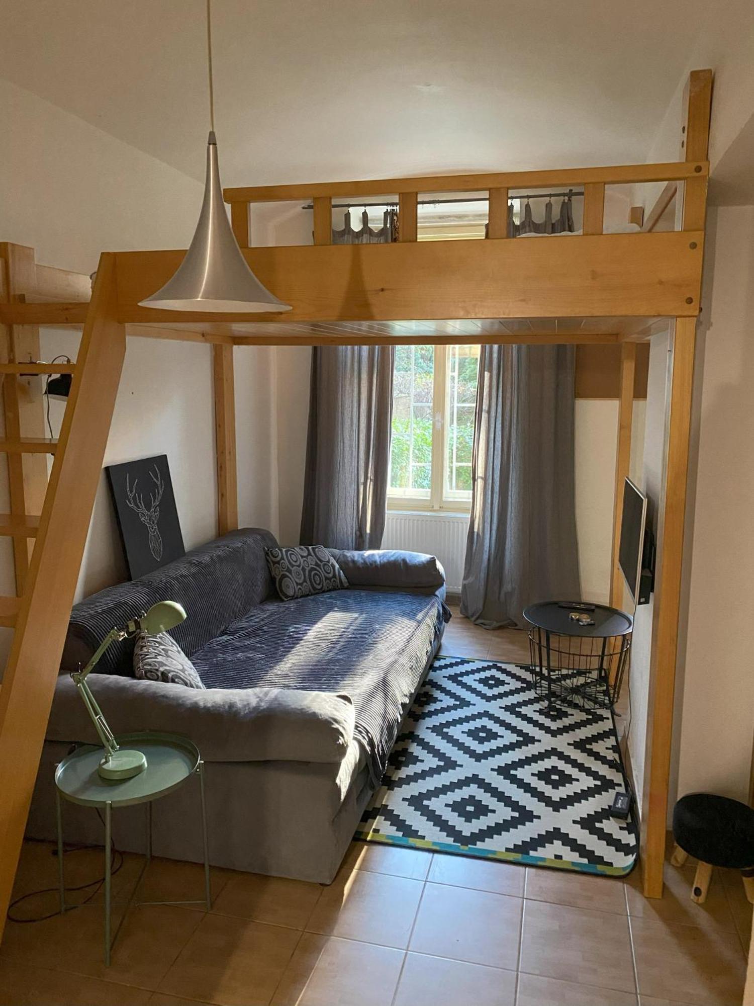 Cozy Garden Apartment In The Heart Of Praga Exterior foto